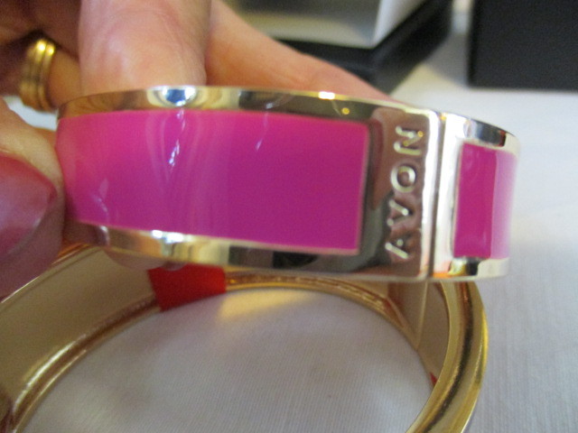 AVON Joyful Beautiful Bangle Set of 2 Gold tone with Enamel-look Hinged Closure gallery