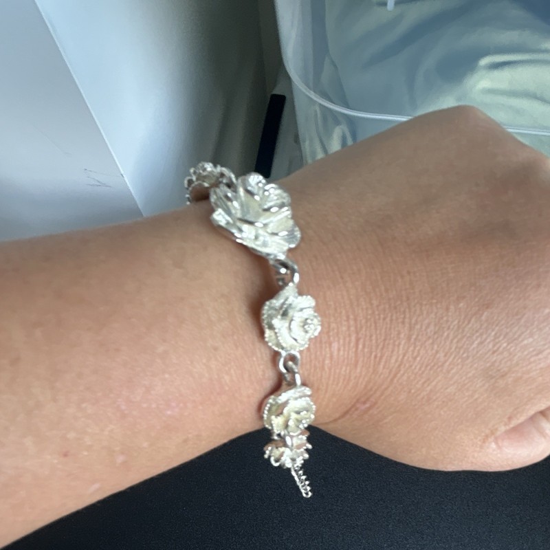 Silver Tone Adjustable Cable Link Bracelet Flower Dangle Charm plus earrings set gallery