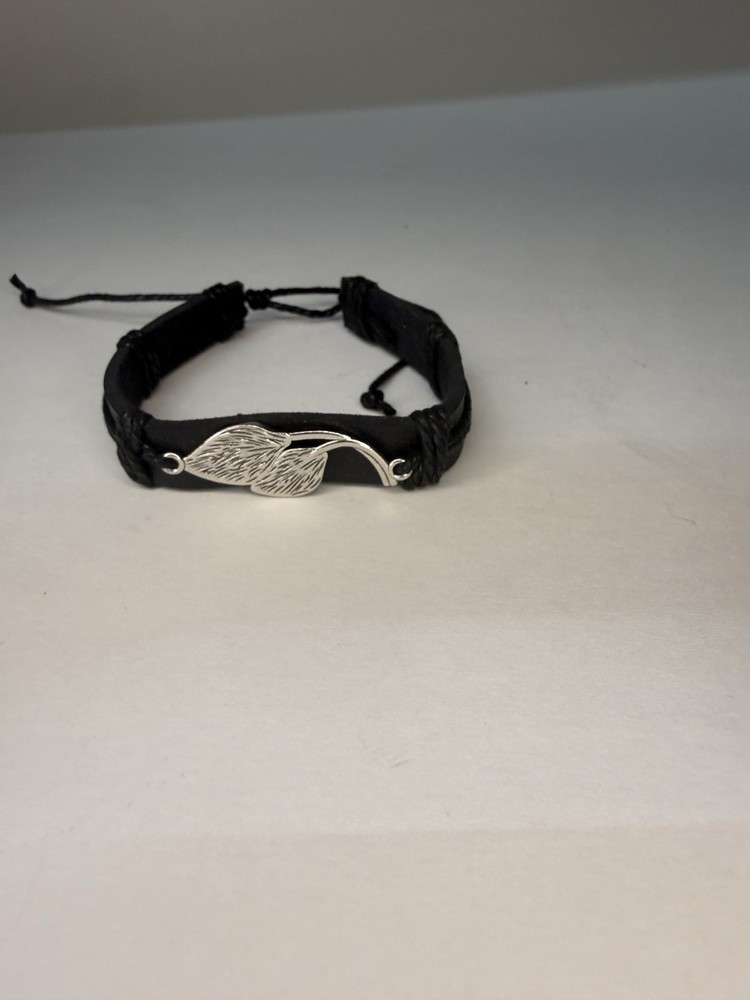 leather bracelet With Metal Leaf