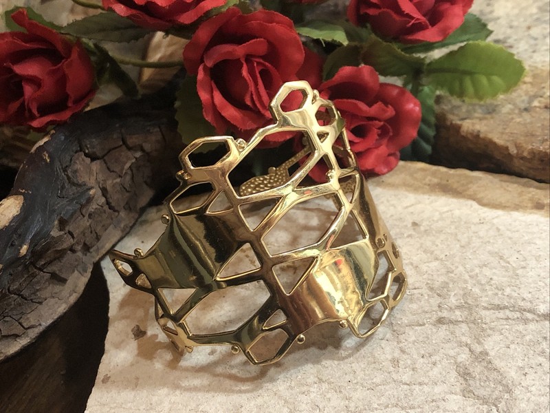 Amrapali Modernist Gold tone Open Work Adjustable Cuff Bracelet India 26g,6 3/4 gallery