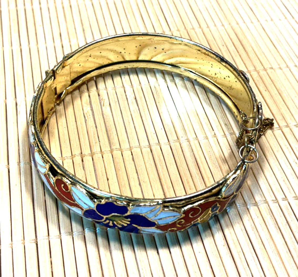 Fashion Bracelet Gold Tone Red Blue White Enamel Floral Hinged Bangle Lot 101D gallery
