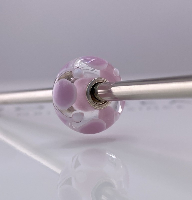 Trollbeads Unique Pink White Bead gallery
