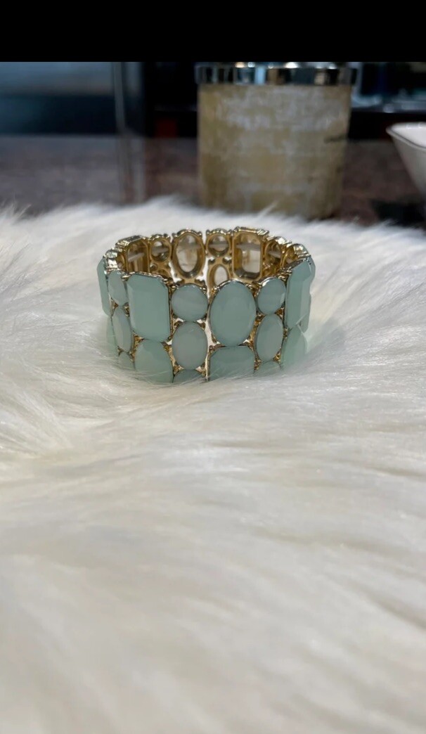 Francesca’s Statement Bracelet gallery