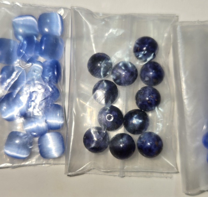 Lot of Blue Glass Stone & Misc Beads - 100+ Beads - See Photos gallery
