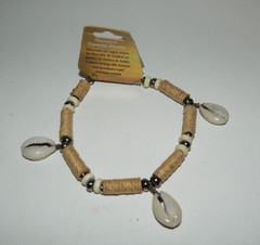Handmade Bohemian-Style Cowrie Shell Bracelet Featuring Natural Shells