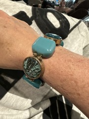 Faux Turquoise And Gold Stretch Bracelet Costume Jewelry Vintage Not Signed Sz7+