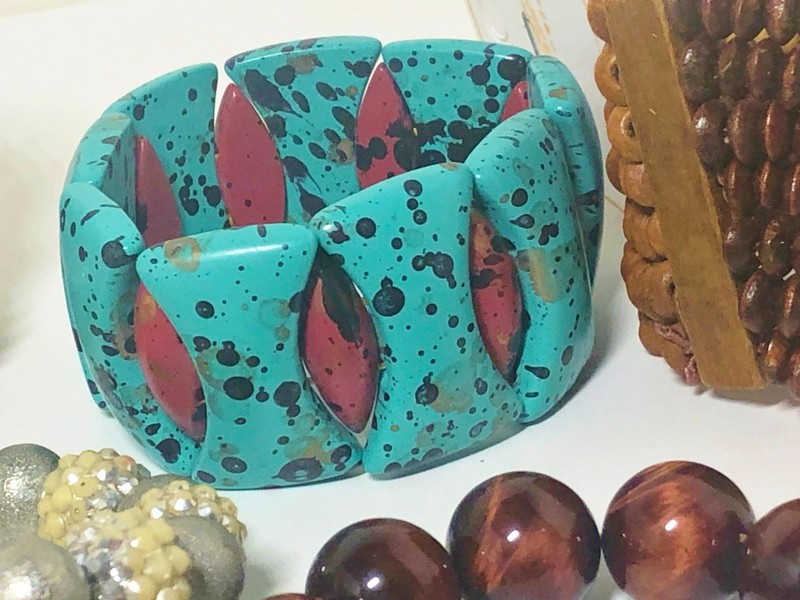 Women's Stretch Statement Bracelets Mixed Lot of 11 Multicolored Mixed Styles gallery