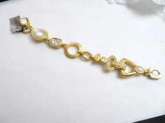 CHICOS “AYSEL” VINTAGE GOLD POWDER COAT BRACELET 7″
