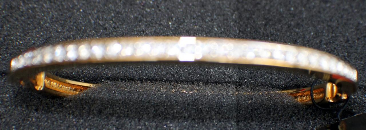 NEW w/TAG SAVVY SWAROVSKI Full Lead CRYSTAL GOLD TONE BRACELET SWAN sz-3 1/4" d gallery