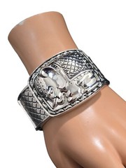 Women’s Elephant Silver Plated Wide Statement Bangle Bracelet NWOT