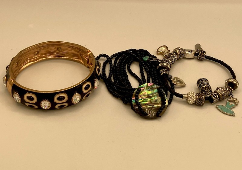 Layered Bracelet Stack Set Black Beaded Abalone Charm Bangle Mixed Style gallery