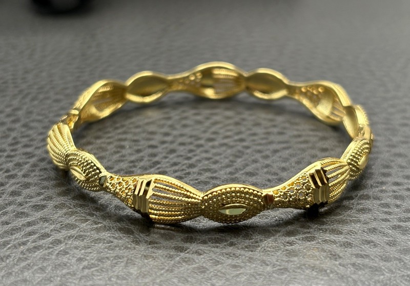 Ornate Gold Plated Textured Bangle Bracelet Stackable 7” gallery