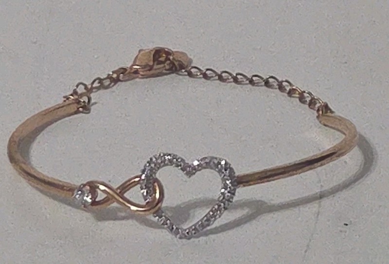 Swavorski Hyperbola Infinity Heart Crystal Rose Gold Plated 8 Inch Bracelet gallery