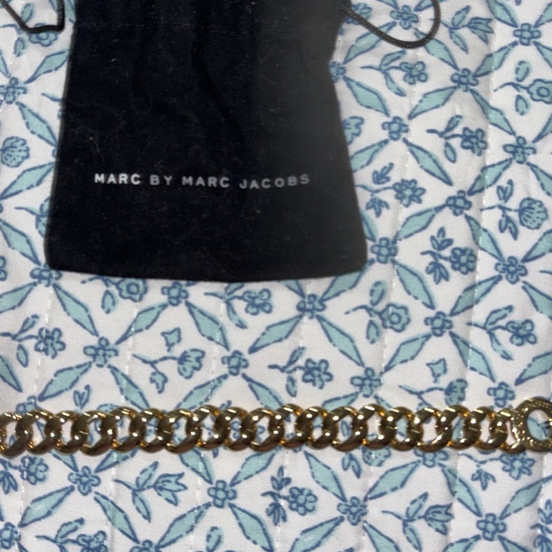MARC JACOBS MARC BY MARC JACOBS GOLDTONE BRACELET SMALL KATIE TURNLOCK gallery