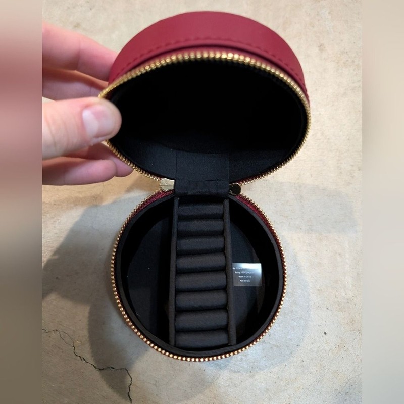 Dolce & Gabbana Red Ring Case gallery