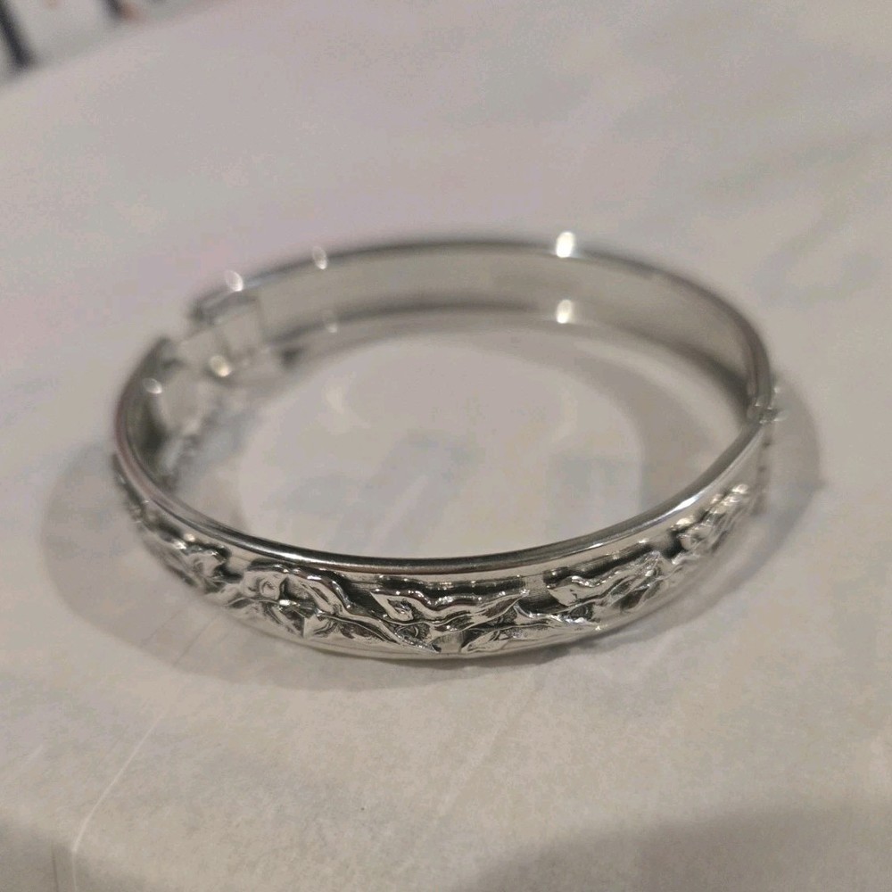 VTG Whiting & Davis Company, Silver Tone Hinged Bangle w/ Safety Chain,