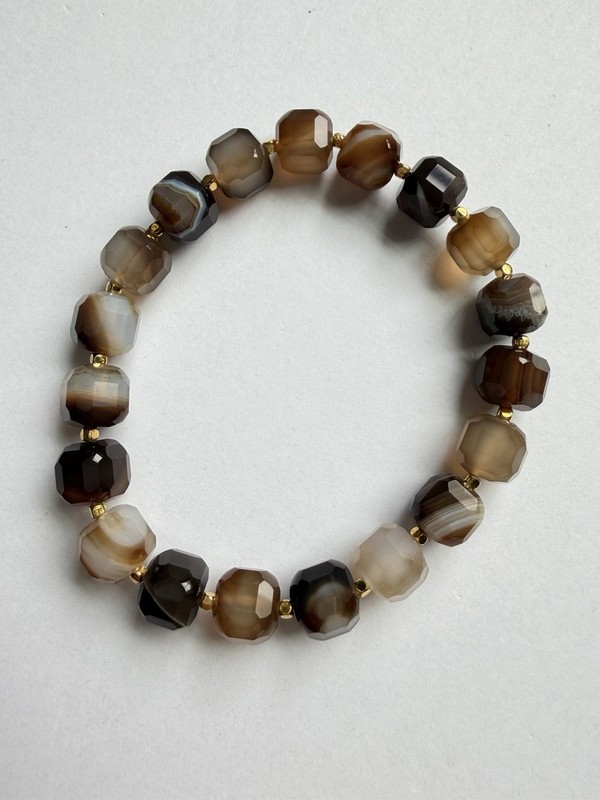 Botswana Banded Agate Faceted Cube Stretch Bracelet – Warm Neutral Tones 10mm gallery