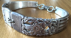 Rogers Bros Heraldic 1910 Spoon Bracelet Vintage Floral Silverplate Nouveau
