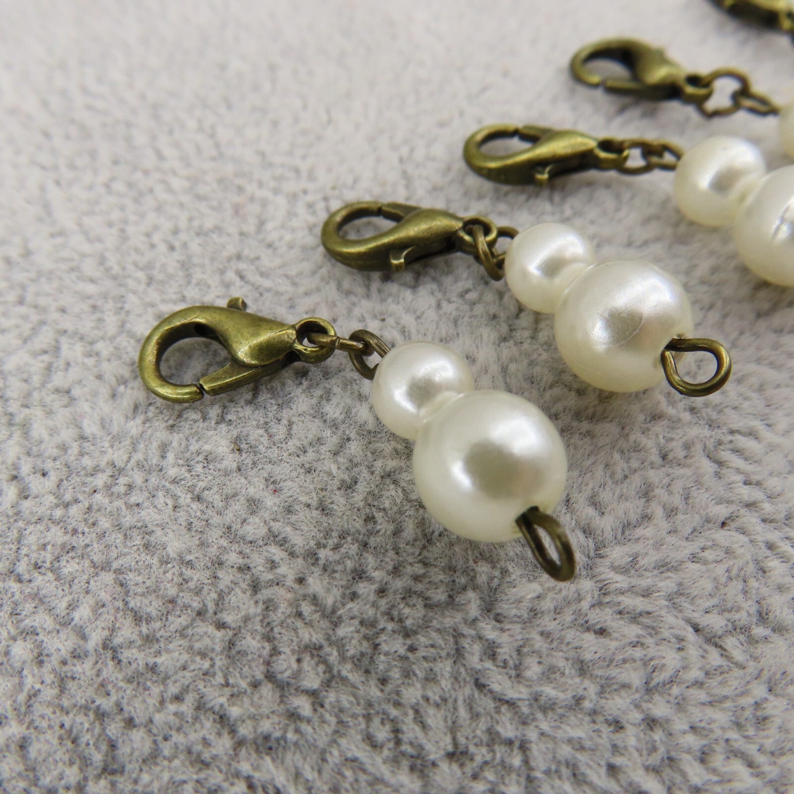 White Faux Pearl Bead Zipper Pull Keychain Add On Clip Dangle Bronze Tone Set 5 gallery