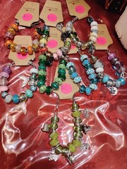 Handmade Multicolor Glass Rondelle Beaded Dangle Charm Bracelet 7 1/2in
