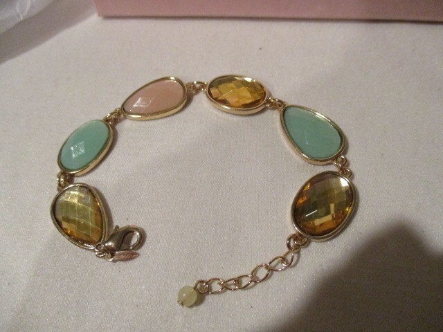 AVON Tropical Breeze Bracelet Multi-Colored Faux Stones Set in Goldtone 8 1/4"L