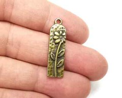2 Pcs Flower Charms, Daisy Charms, Antique Bronze Plated jewelry Accessories