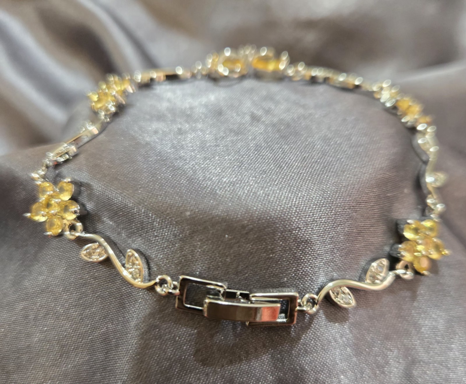 New 18k Gold Plated Yellow Citrine Floral/Bow Link Bracelet w/Box Closure gallery