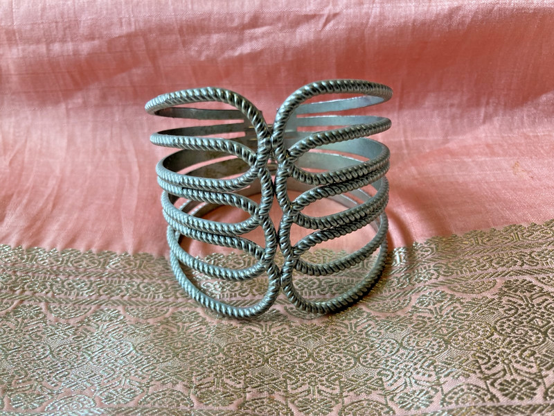 Twisted Rope Nickel Hinged Universal Fit Bracelet gallery