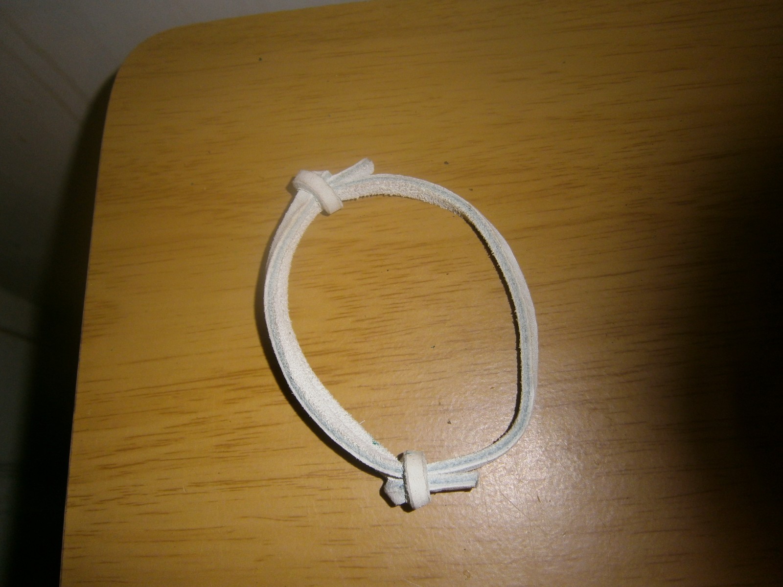 Early 2000's simple white leather bracelet 22cm's(E20a1) gallery