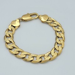 24K Gold Plated Cuban Diamondcut Chain Bracelet. 12mm Width 8.25 in Length
