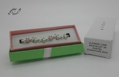 AVON Flower Link Bracelet in Pastel Signature Box