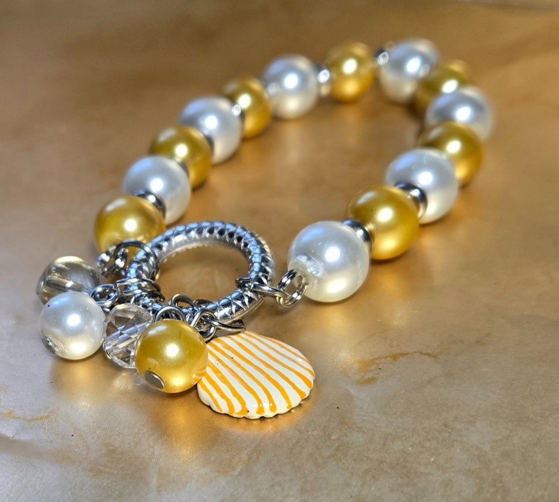 Shell charm Bracelet Glass Beaded Stretch Bracelet Woman Teen Yellow Pearl Gift gallery