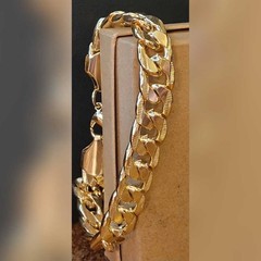 pulsera de la santa muerte con broche elegante en oro laminado 14k para hombre