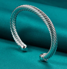 Bangle 7.5in 925 Sterling Silver Screw Thread Spiraling Pattern Fashion Bracelet