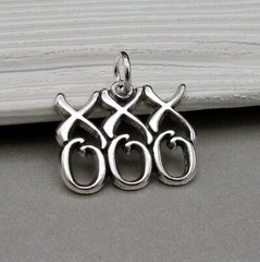 925 Sterling Silver Hugs and Kisses Charm – XOXO Charm – Valentine’s Day Charm