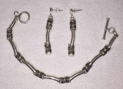 Bracelet & Earring Set Curved Link Silver Tone Metal Antiqued Dangle Toggle