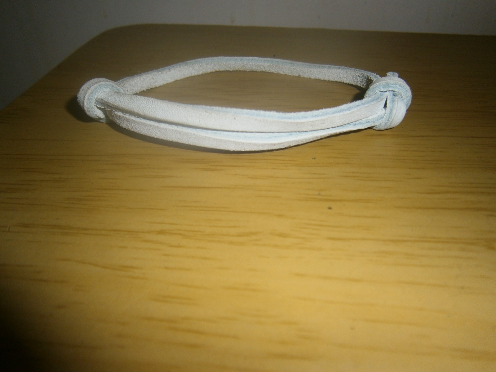 Early 2000's simple white leather bracelet 22cm's(E20a1) gallery