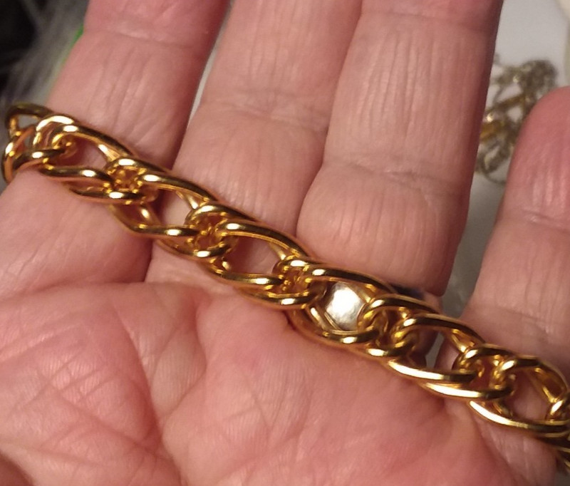 7.5" Gold Tone Double Chain Link Bracelet W/Foldover Clasp 06-01-2025 gallery