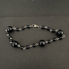 Vtg Small Beaded Mid Size Black Beads Silver Toned Chain Bracelet Jewelry 9 in