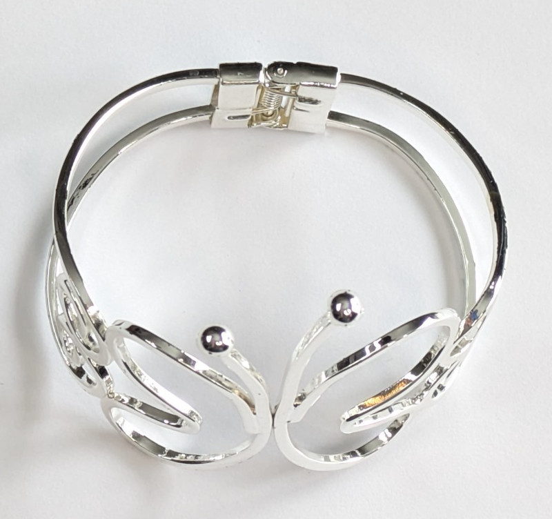 Cute Openwork Silver Tone Butterfly Hinged Clamper Statement Bracelet 2 5/8" W gallery