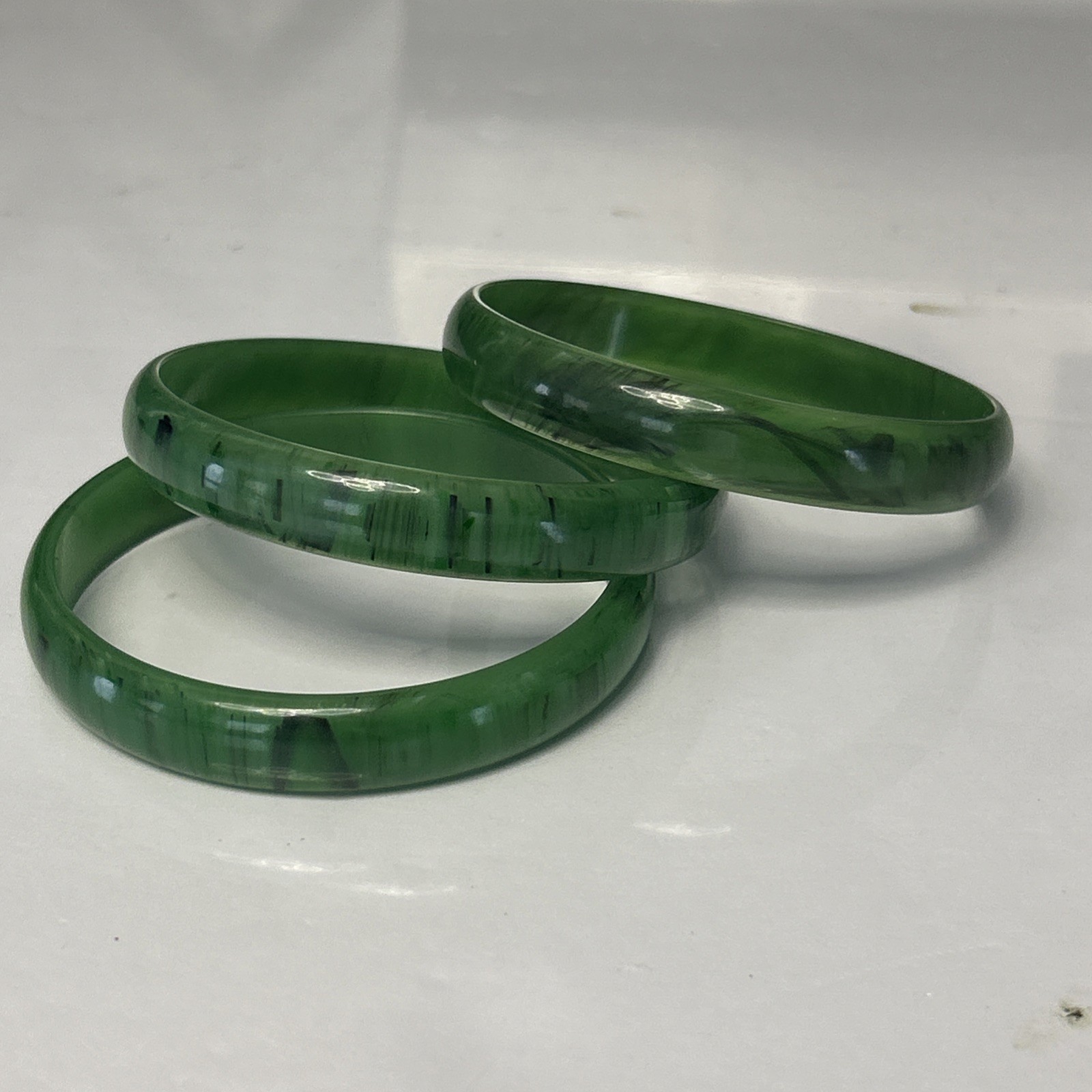 Vtg Green Bangle Bracelets 2.75" Across Not Sure Material Made Of gallery