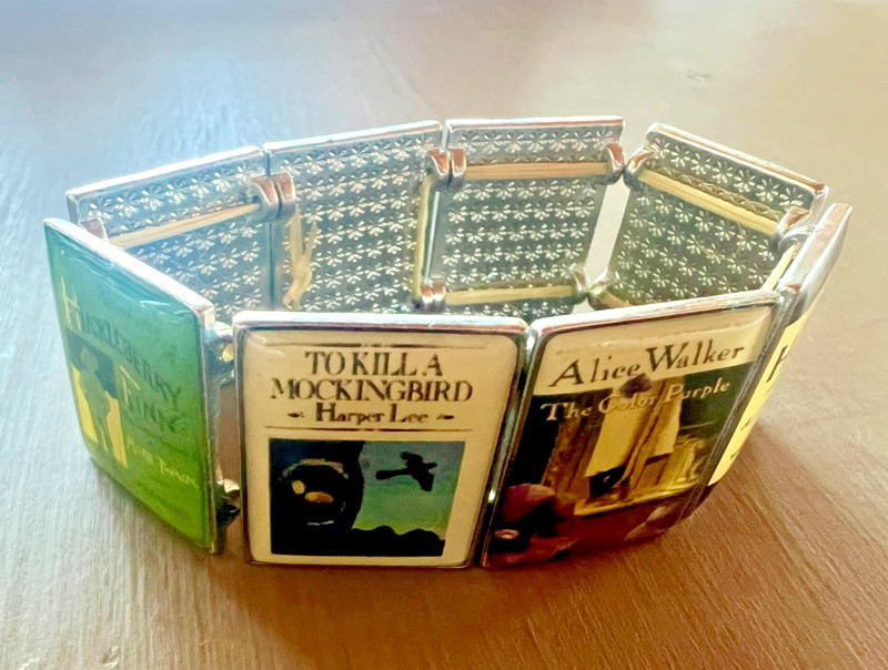 Carolyn Forsman “I Read Banned Books” Literature Bracelet Book Art Charm Rare gallery