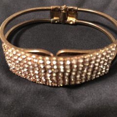 Rhinestones Hinged Bracelet 5/8 X 3”Two Ring Copper On Bottom Opens In Center