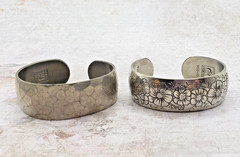 Set Of 2 Kirk & Sons Pewter Cosmos Etched Floral & Hammered Cuff Bracelets