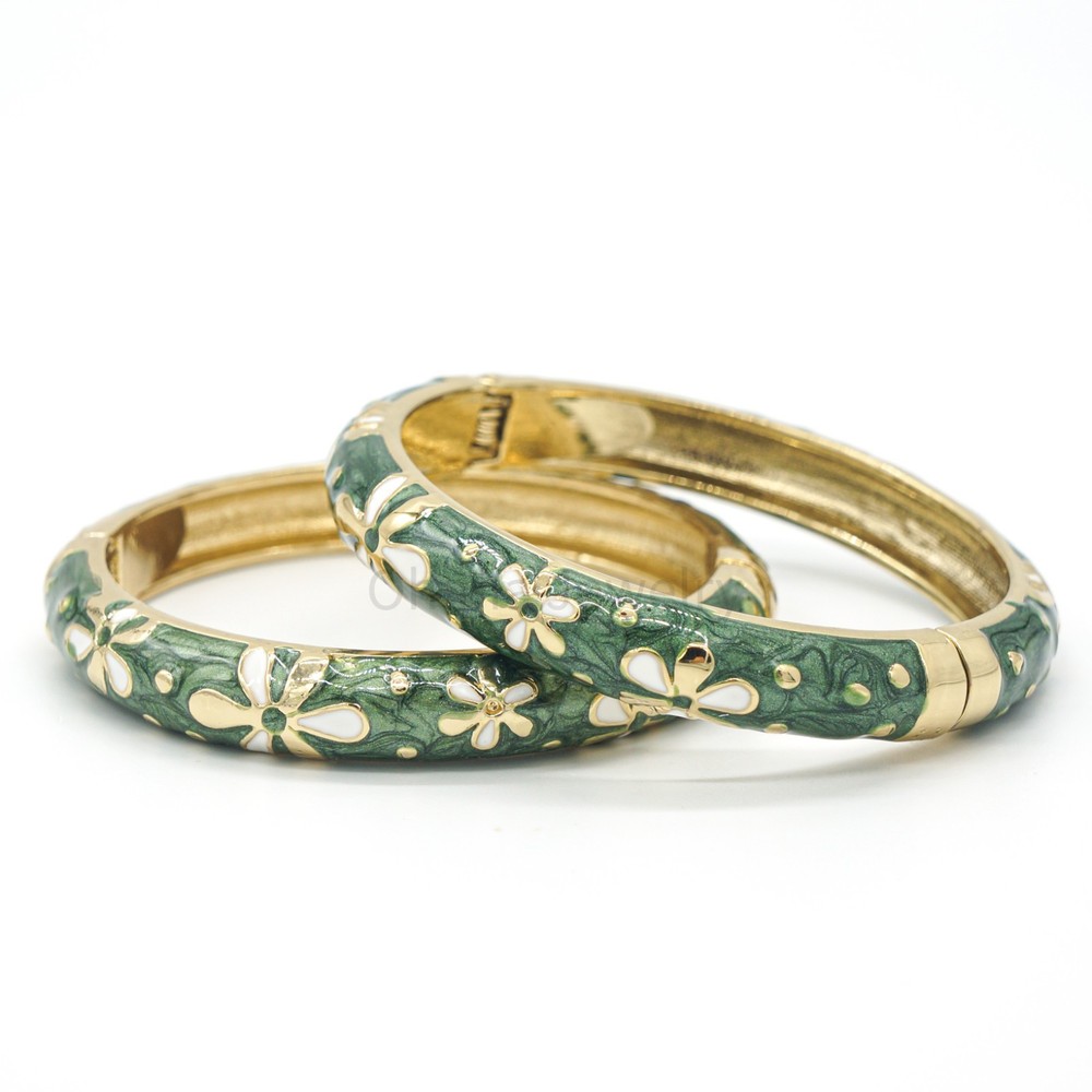 Hawaiian Plumeria Flower Hinged Clasp Fashion Enamel Bangle Bracelet (Green)