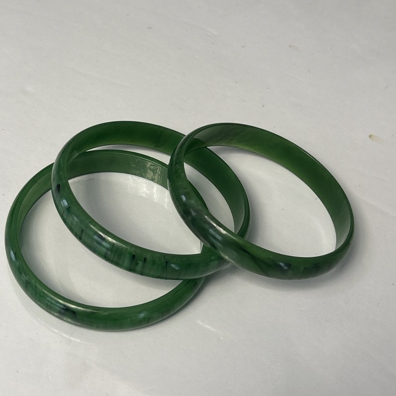 Vtg Green Bangle Bracelets 2.75" Across Not Sure Material Made Of gallery