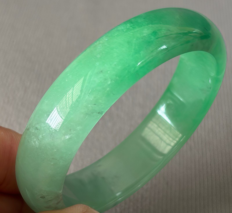 59.7mm Natural Green Jadeite Jade Bracelets Burma Emerald Jade Bracelet Bangle gallery