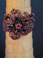 Red & Black Floral Beaded Bracelet Vintage 6 Strans Streachy