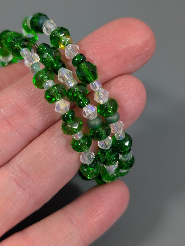 Green and Clear Glass Bead Memory Wire Wrap Bracelet 6 inch gallery