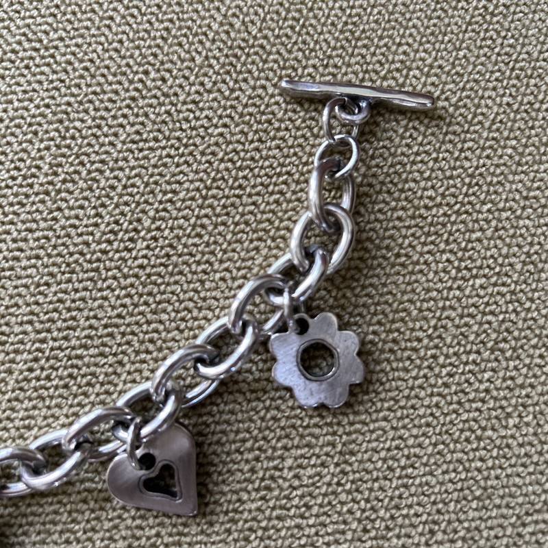 Signed DANON Matte Silver Plated Pewter Heart Flower Charm 8” Toggle Bracelet gallery
